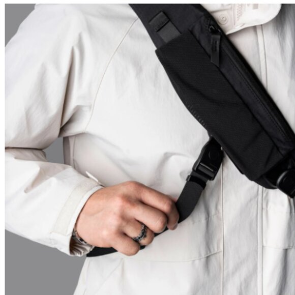 🟦 ALPAKA Metro Crossbody (LEFT Shoulder) – Axoflux | NWT - Picture 4 of 14